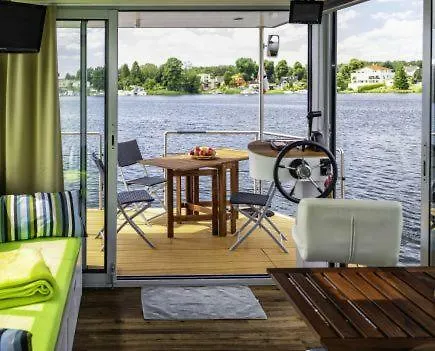 Festliegendes Hausboot Ferienwohnung Nautino Mini